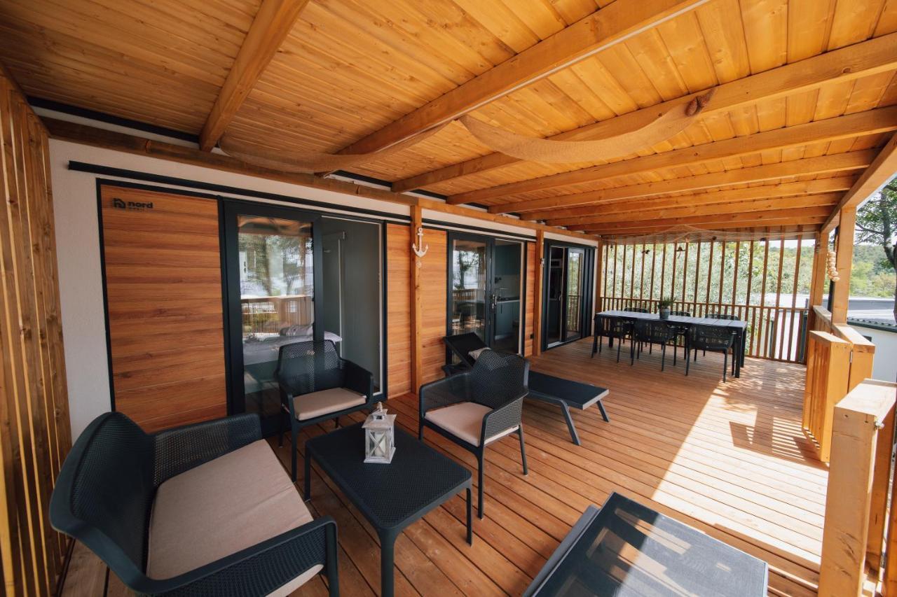 Mobile Homes Selce - Lighthouse Bagian luar foto