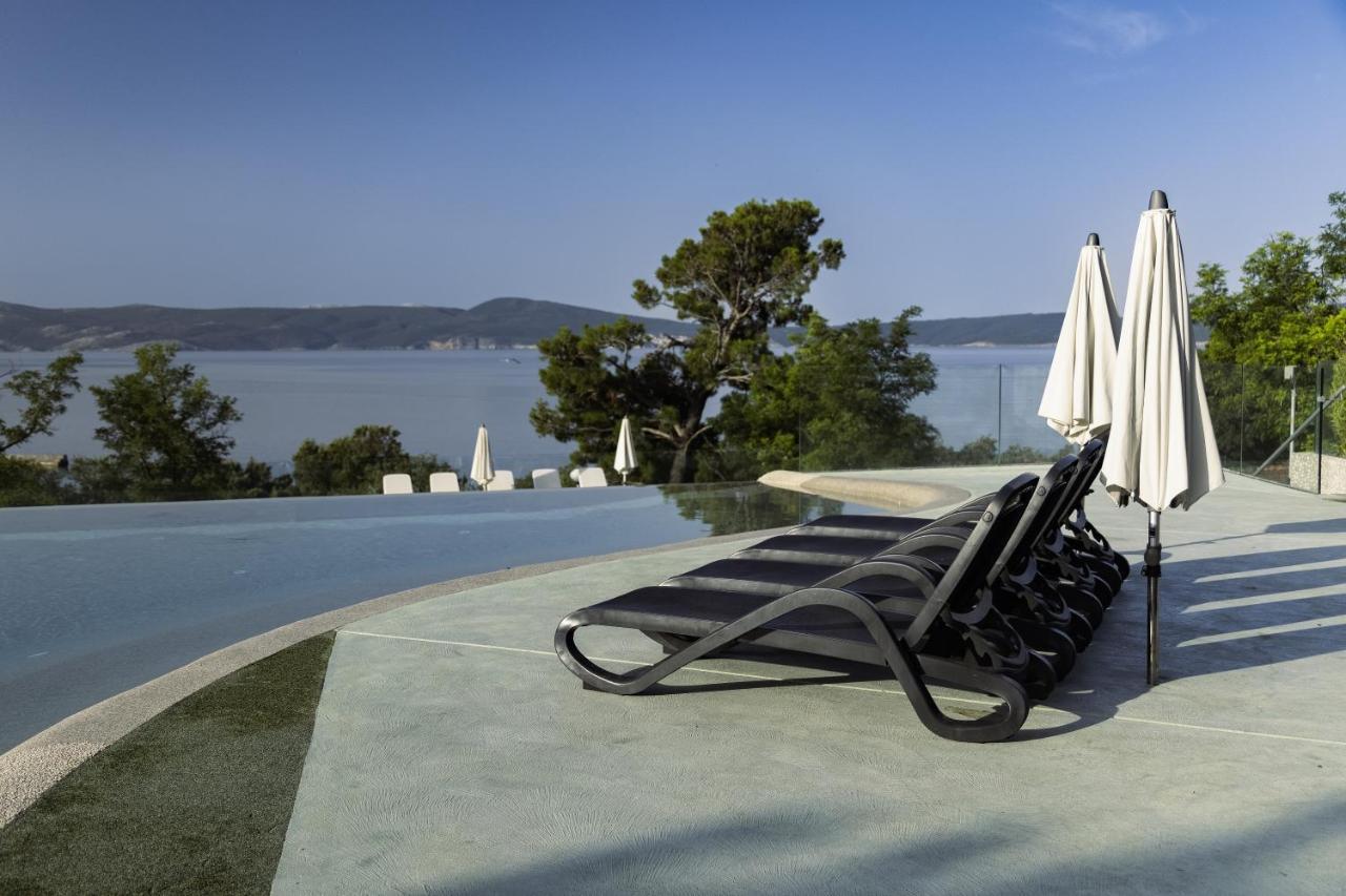 Mobile Homes Selce - Lighthouse Bagian luar foto