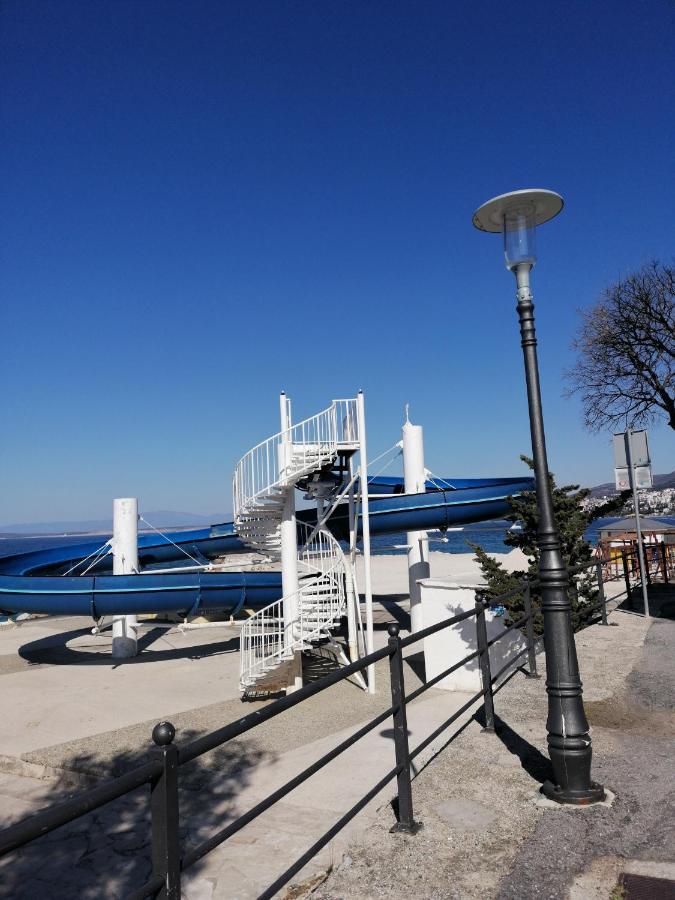 Mobile Homes Selce - Lighthouse Bagian luar foto